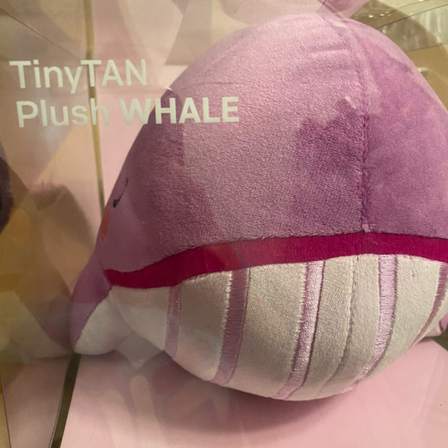 防弾少年団(BTS)(ボウダンショウネンダン)の[TinyTAN] Plush Whale ぬいぐるみ クジラ エンタメ/ホビーのおもちゃ/ぬいぐるみ(ぬいぐるみ)の商品写真