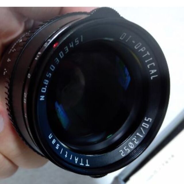 半額品 【富士フイルムXマウン】銘匠光学 TTArtisan 50mm f/1.2 C 