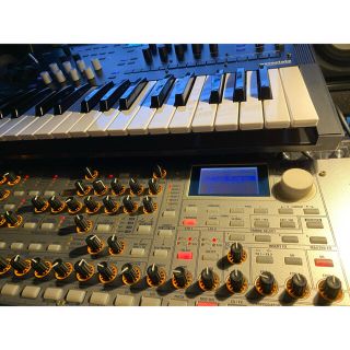 コルグ(KORG)のKORG RADIAS-R バーチャルアナログシンセサイザー・モジュール 美品(キーボード/シンセサイザー)