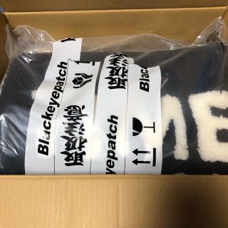 BLACK EYE PATCH APHRODITE GANG RUG ラグマット