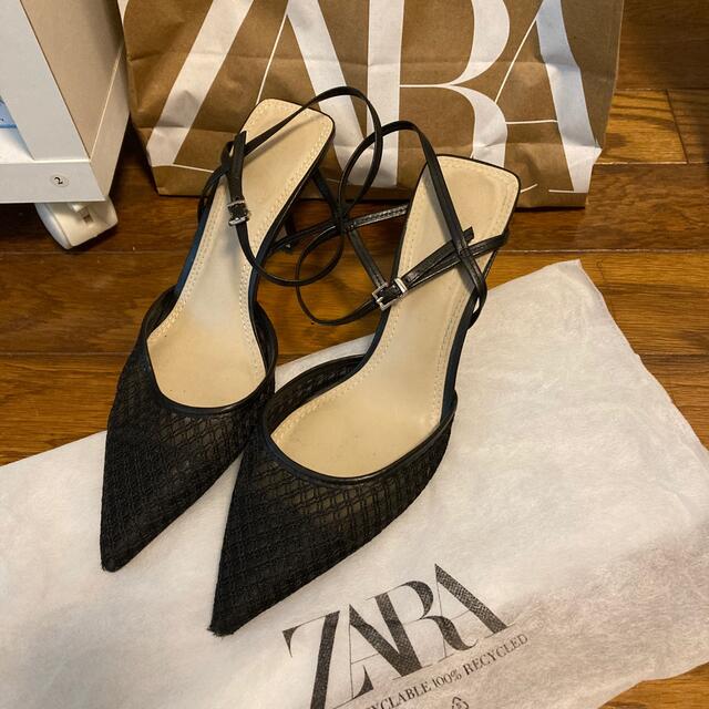ZARA(ザラ)のZARAブラックパンプス レディースの靴/シューズ(ハイヒール/パンプス)の商品写真