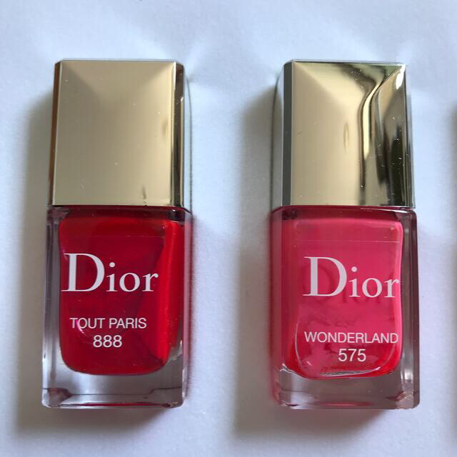 Dior(ディオール)のDIOR ディオール　マニキュア　4本セット コスメ/美容のネイル(マニキュア)の商品写真