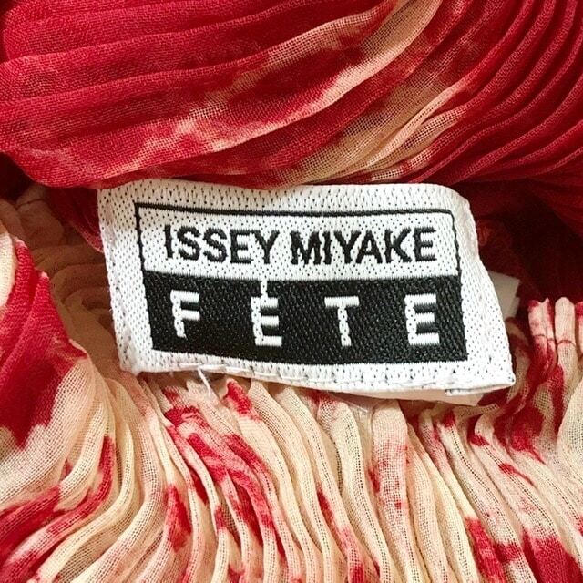 ISSEY MIYAKE(イッセイミヤケ)のイッセイミヤケ サイズ2 M レディース - レディースのトップス(カットソー(長袖/七分))の商品写真