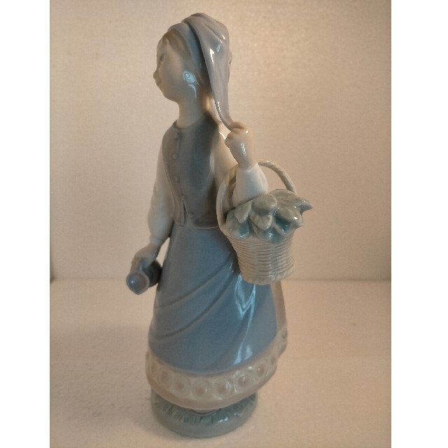 lladro リヤドロ woman with scarf 5024 | www.hospitaldeyumbo.gov.co