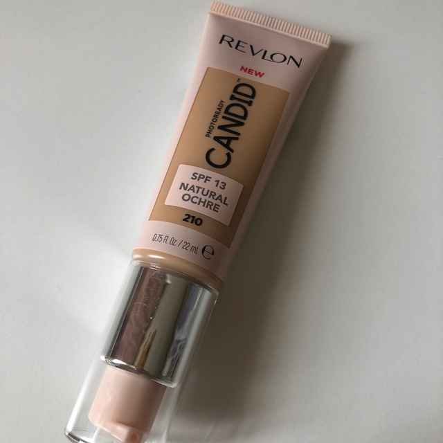 REVLON(レブロン)のレブロン フォトレディ キャンディッド ファンデーション コスメ/美容のベースメイク/化粧品(ファンデーション)の商品写真