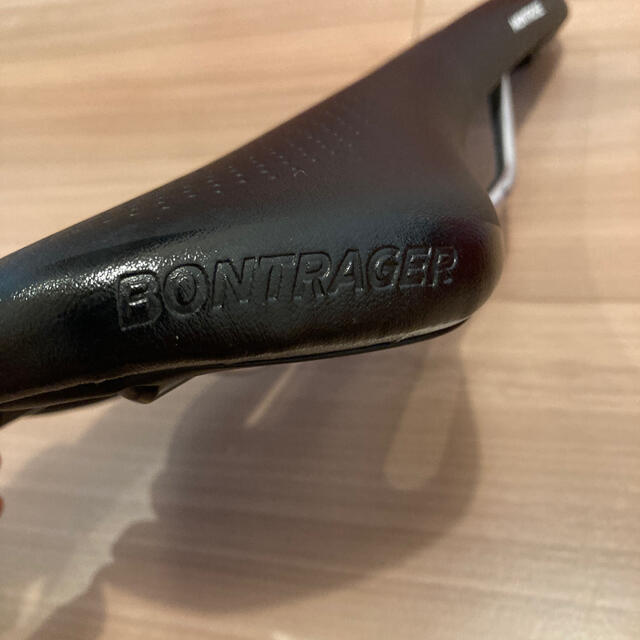 Bontrager Montrose Comp Bike Saddle スポーツ/アウトドアの自転車(パーツ)の商品写真