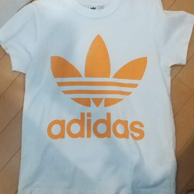 adidas(アディダス)のアディダス BIGロゴレデースＴシャツ レディースのトップス(Tシャツ(半袖/袖なし))の商品写真