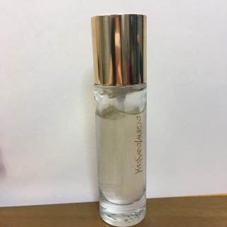 イヴサンローランボーテ(Yves Saint Laurent Beaute)のysl ラディアントタッチ ブラープライマー(化粧下地)