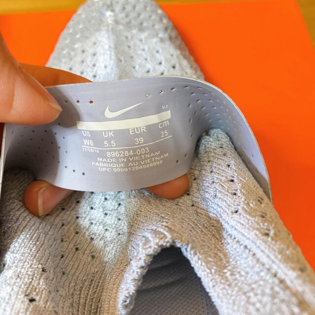 NIKE(ナイキ)のNIKE  ナイキ ウィメンズ シティ ナイフ ニット ３ レディースの靴/シューズ(スニーカー)の商品写真