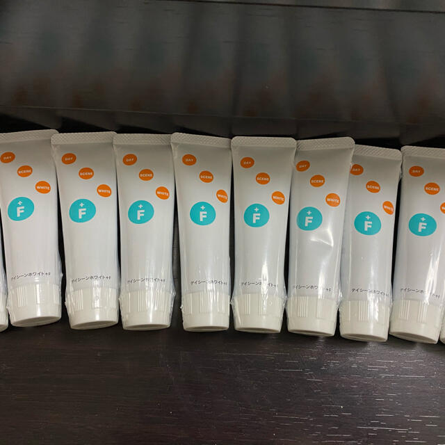 デイシーンホワイト+F 50g x 10本セット!の通販 by ゲーム's shop|ラクマ デイシーンホワイト+F 50g x 10本セット!の通販 by ゲーム's shop|ラクマ