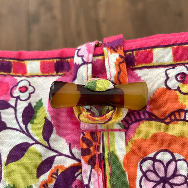 Disney(ディズニー)の【Vera Bradley】アウラニ　トートバッグ レディースのバッグ(トートバッグ)の商品写真