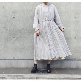 ネストローブ(nest Robe)の新品タグ付き　ネストローブ　リネンギャザースモックワンピース(ロングワンピース/マキシワンピース)