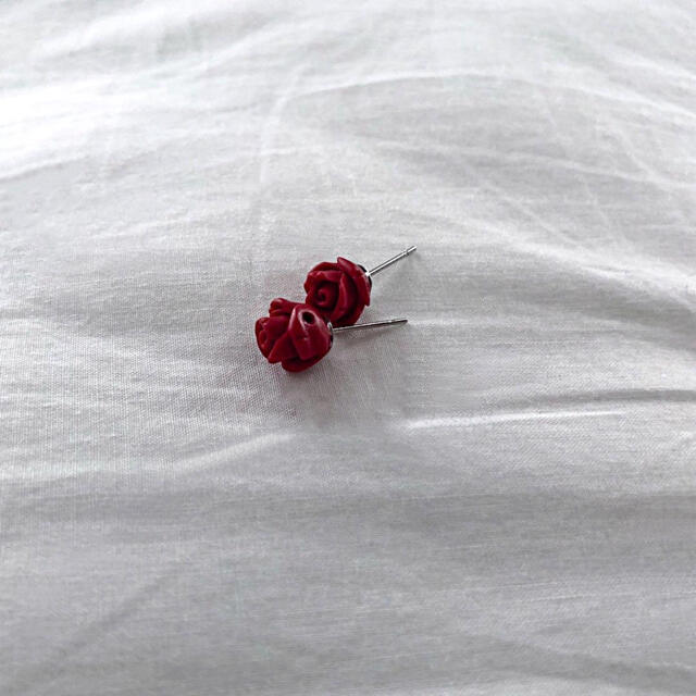 Lochie(ロキエ)の୨୧ Vintage rétro sick rose pierce ハンドメイドのアクセサリー(ピアス)の商品写真