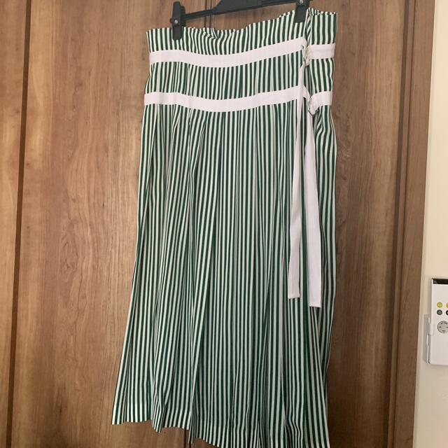 JOSEPH(ジョゼフ)の新品　ジョセフ　ヒダが綺麗なスカート レディースのスカート(ロングスカート)の商品写真