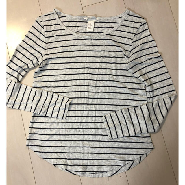 試着のみ新品★H&M サラサラ素材　長袖トップス　カットソー　Tシャツ　XS | フリマアプリ ラクマ