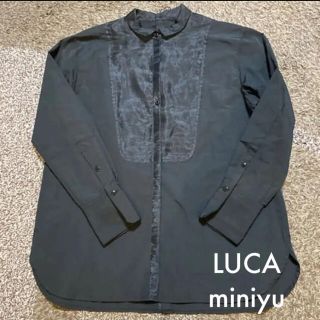 ルカ(LUCA)のシャツ　miniyu LUCA 黒　ブラック　ブラウス　オシャレ　デザイン(シャツ/ブラウス(長袖/七分))