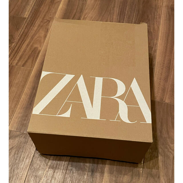 ZARA(ザラ)のZARA ザラ 空箱 2サイズあります。 レディースのファッション小物(その他)の商品写真