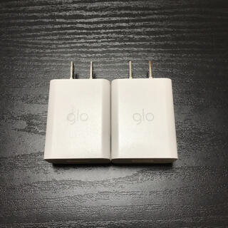 グロー(glo)のACアダプター２個　【携帯充電も可能】(タバコグッズ)