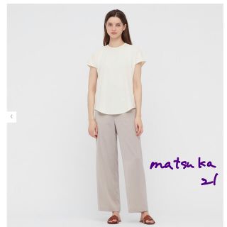 ユニクロ(UNIQLO)のユニクロ　クレープジャージーフレンチスリーブTシャツ（ブラウン）(シャツ/ブラウス(半袖/袖なし))