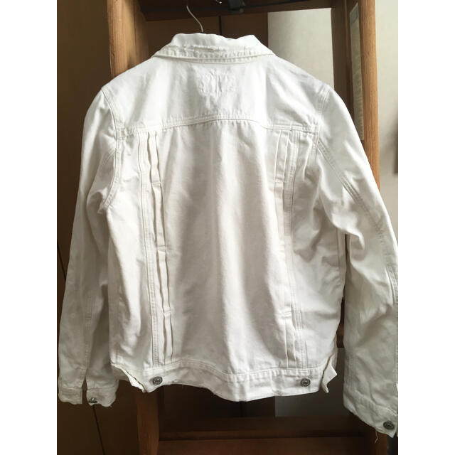 デニムジャケット Gジャン ホワイト　ダメージ加工 レディースのジャケット/アウター(Gジャン/デニムジャケット)の商品写真