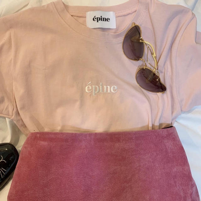 epine エピヌ　ビジューシリーズ　ビジュークロップドTシャツ ピンク