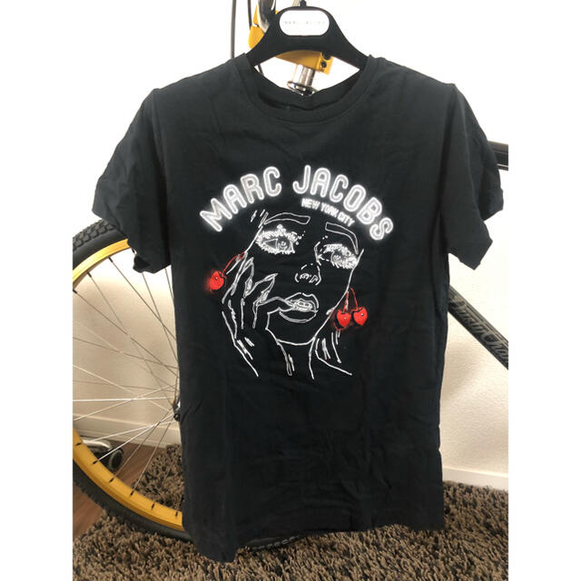 BOOK MARC Tシャツ