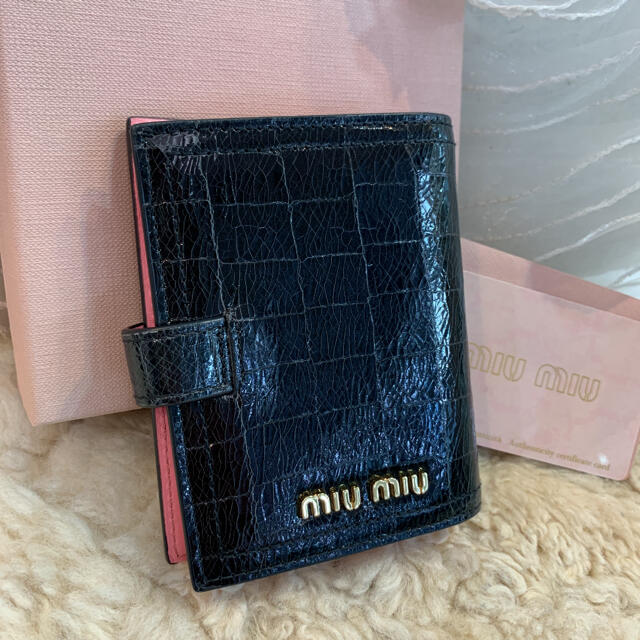 ☆美品☆MIUMIU ミュウミュウ 二つ折り コンパクト財布 黒