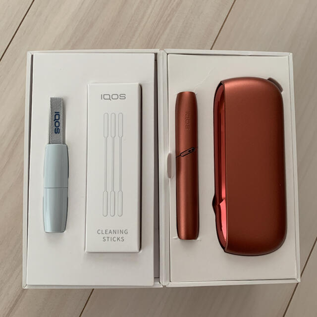 亜久里様専用 新型アイコス IQOS 3.0 DUO レッド メンズのファッション小物(タバコグッズ)の商品写真