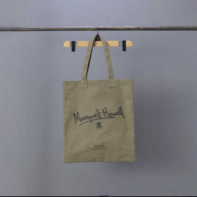 MARGARET HOWELL(マーガレットハウエル)の<<<新品>>> 【M.H.L/マーガレット・ハウエル】50thトート ブラウン レディースのバッグ(トートバッグ)の商品写真