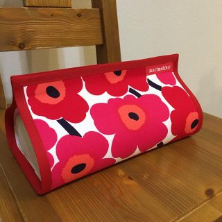 マリメッコ(marimekko)のボックスティッシュケース ハンドメイド マリメッコ 生地使用(インテリア雑貨)