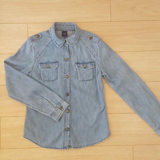 GAP Kids(ギャップキッズ)の【美品】＊GAP＊デニムシャツ 140cm キッズ/ベビー/マタニティのキッズ服女の子用(90cm~)(ブラウス)の商品写真