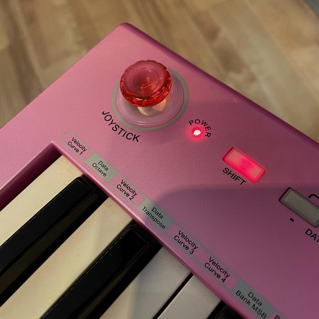 USB MIDIキーボード 49鍵 PINK 楽器の鍵盤楽器(キーボード/シンセサイザー)の商品写真