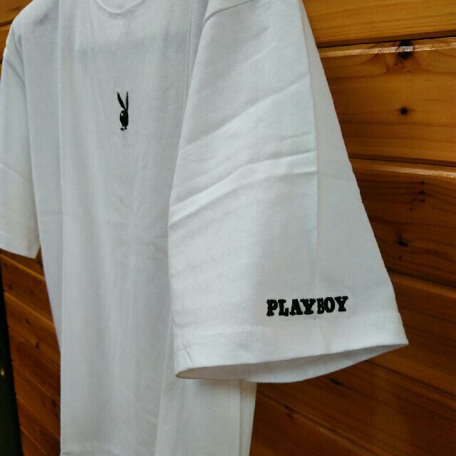 PLAYBOY(プレイボーイ)のPLAYBOY Ｔシャツ ユニセックス ホワイト Ｍサイズ レディースのトップス(Tシャツ(半袖/袖なし))の商品写真