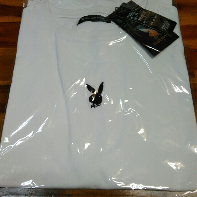 PLAYBOY(プレイボーイ)のPLAYBOY Ｔシャツ ユニセックス ホワイト Ｌサイズ レディースのトップス(Tシャツ(半袖/袖なし))の商品写真