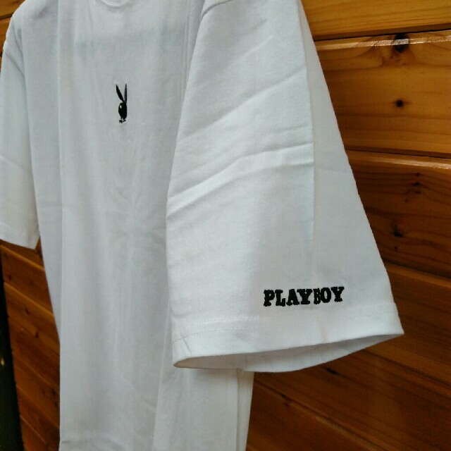 PLAYBOY(プレイボーイ)のPLAYBOY Ｔシャツ ユニセックス ホワイト Ｌサイズ レディースのトップス(Tシャツ(半袖/袖なし))の商品写真