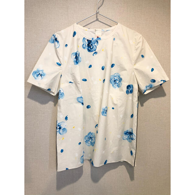Marni(マルニ)のMARNI マルニ　フラワー　ブラウス　クリーム レディースのトップス(シャツ/ブラウス(半袖/袖なし))の商品写真