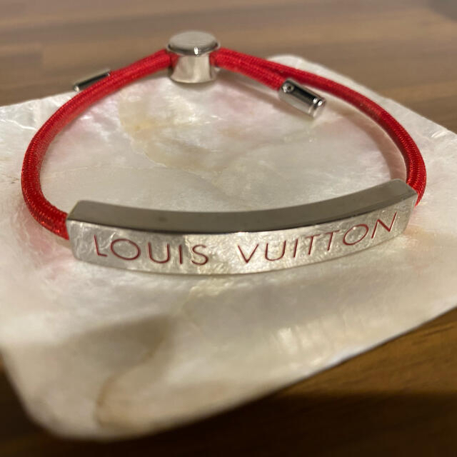 LOUIS VUITTON(ルイヴィトン)のヴィトン　ブレスレット　VUITTON レディースのアクセサリー(ブレスレット/バングル)の商品写真