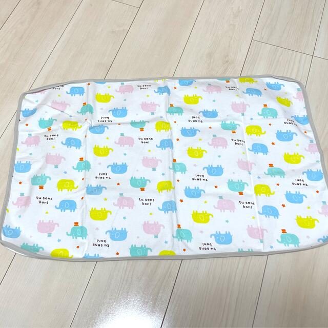 西松屋(ニシマツヤ)のおむつ替えシート　巾着付 キッズ/ベビー/マタニティのおむつ/トイレ用品(おむつ替えマット)の商品写真