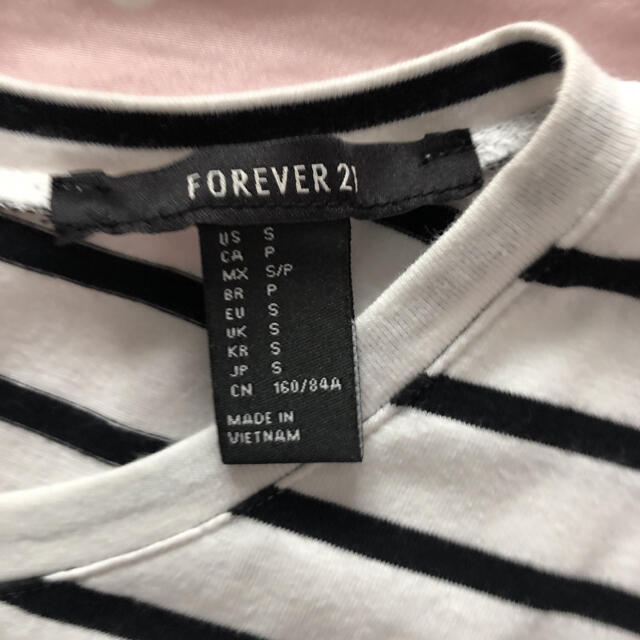 FOREVER 21(フォーエバートゥエンティーワン)のFOREVER21ワンピース レディースのワンピース(ひざ丈ワンピース)の商品写真