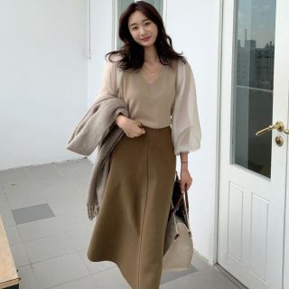 ザラ(ZARA)のBirthdaybash シアーパフスリーブ TOPS（COLOR：BEIGE）(カットソー(長袖/七分))