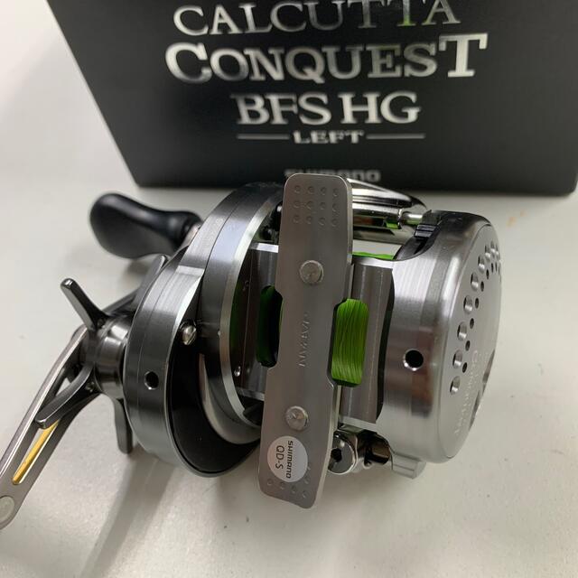 SHIMANO(シマノ)のカルカッタコンクエスト bfs hg left スポーツ/アウトドアのフィッシング(リール)の商品写真