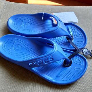 クロックス(crocs)の【新品】クロックスサンダルＷ８(サンダル)