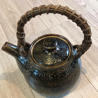 茶瓶　急須　(食器)