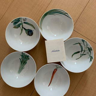 ノリタケ(Noritake)の★新品未使用★ノリタケ　ボウルセット（5個）(食器)