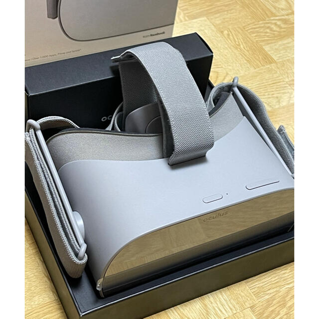 Google(グーグル)のoculus Go 32GB  使用期間僅少　美品 エンタメ/ホビーのゲームソフト/ゲーム機本体(家庭用ゲーム機本体)の商品写真