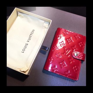 ルイヴィトン(LOUIS VUITTON)の美品✨ヴィトン 手帳カバー レッド ❤️(その他)