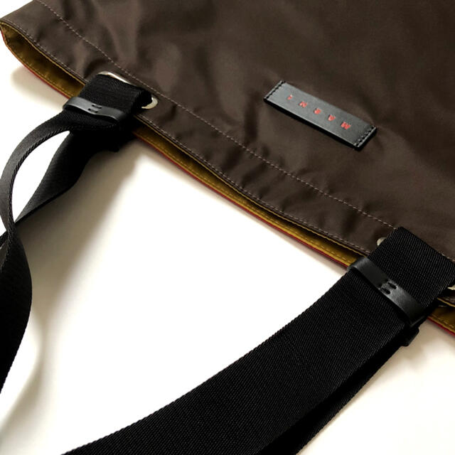Marni(マルニ)の新品 マルニ MARNI バイカラー ナイロン トートバッグ ユニセックス メンズのバッグ(トートバッグ)の商品写真