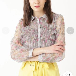 ジルスチュアート(JILLSTUART)のブラウス花柄(シャツ/ブラウス(長袖/七分))