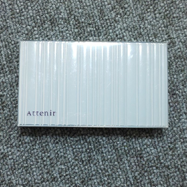 Attenir(アテニア)のアテニア  コンパクトケースB ※ケースのみ コスメ/美容のベースメイク/化粧品(ファンデーション)の商品写真