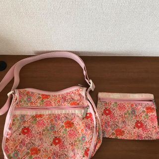 レスポートサック(LeSportsac)のレスポ　花柄　ピンク　ショルダー(ショルダーバッグ)